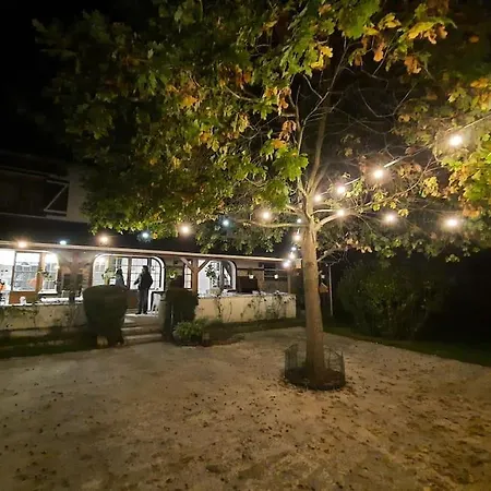 Holiday home French Prive Calme En Bord De Riviere Guerard
