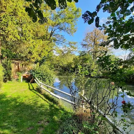 French Prive Calme En Bord De Riviere Holiday home